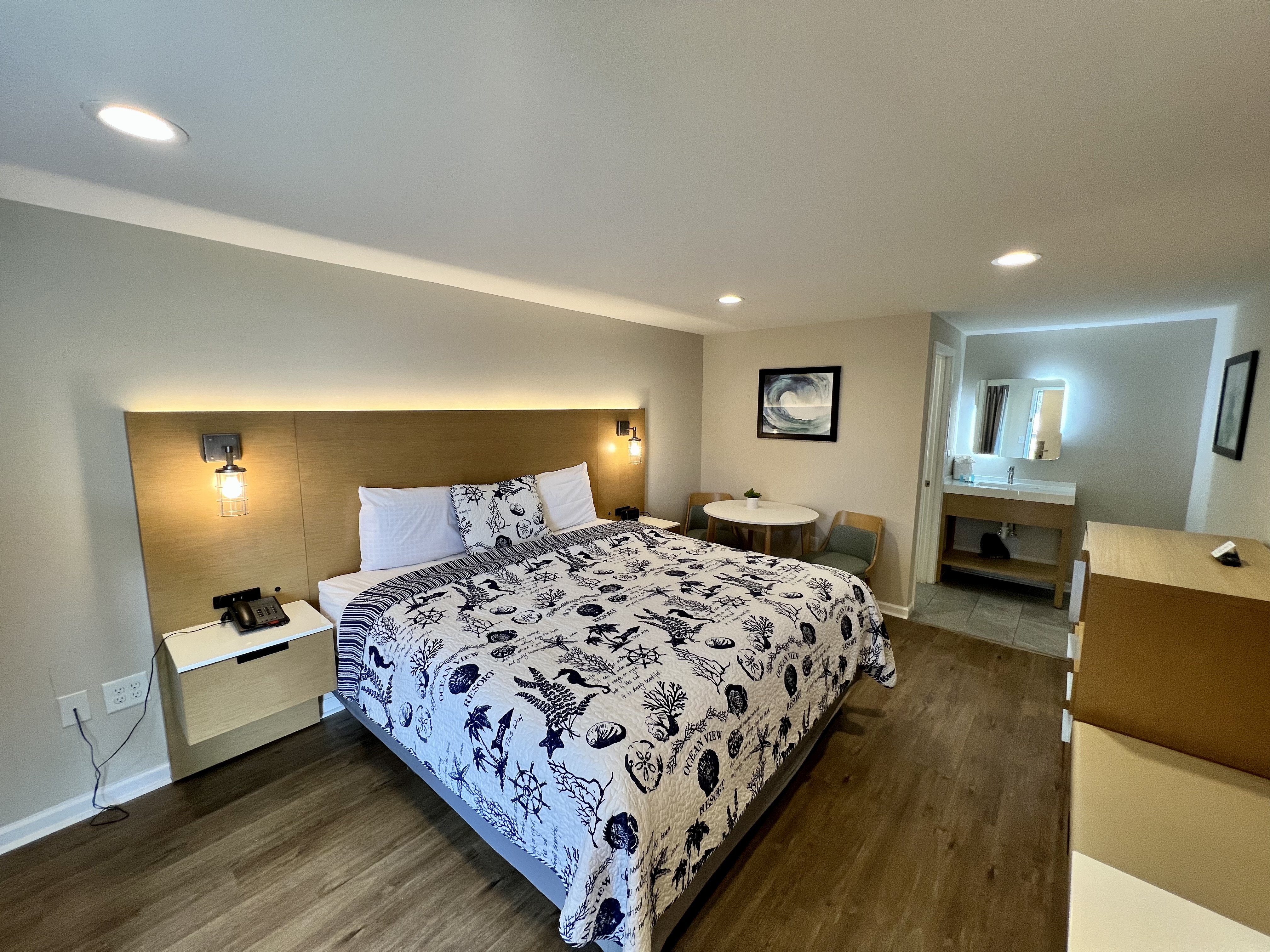 1 KING ROOM